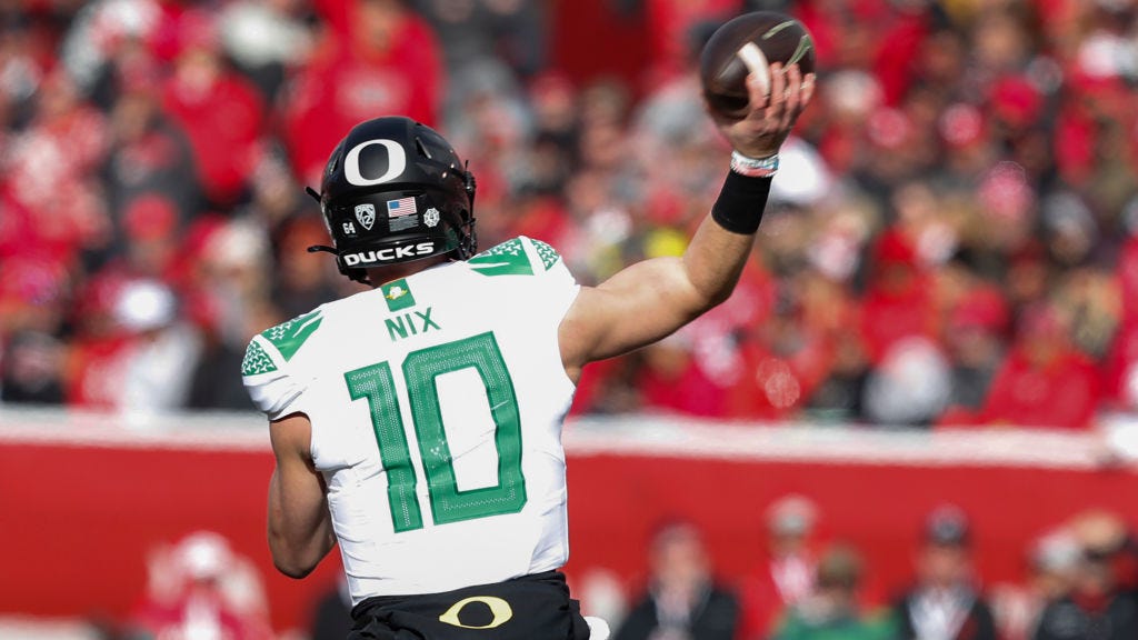 Patriots brass in attendance for Oregon QB Bo Nix's Pro Day