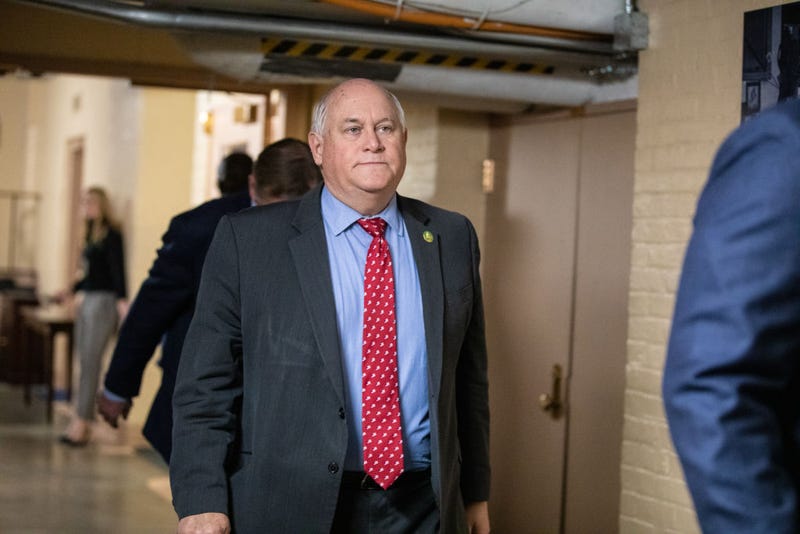 Kansas' Congressman Estes withholds pay during government shutdown