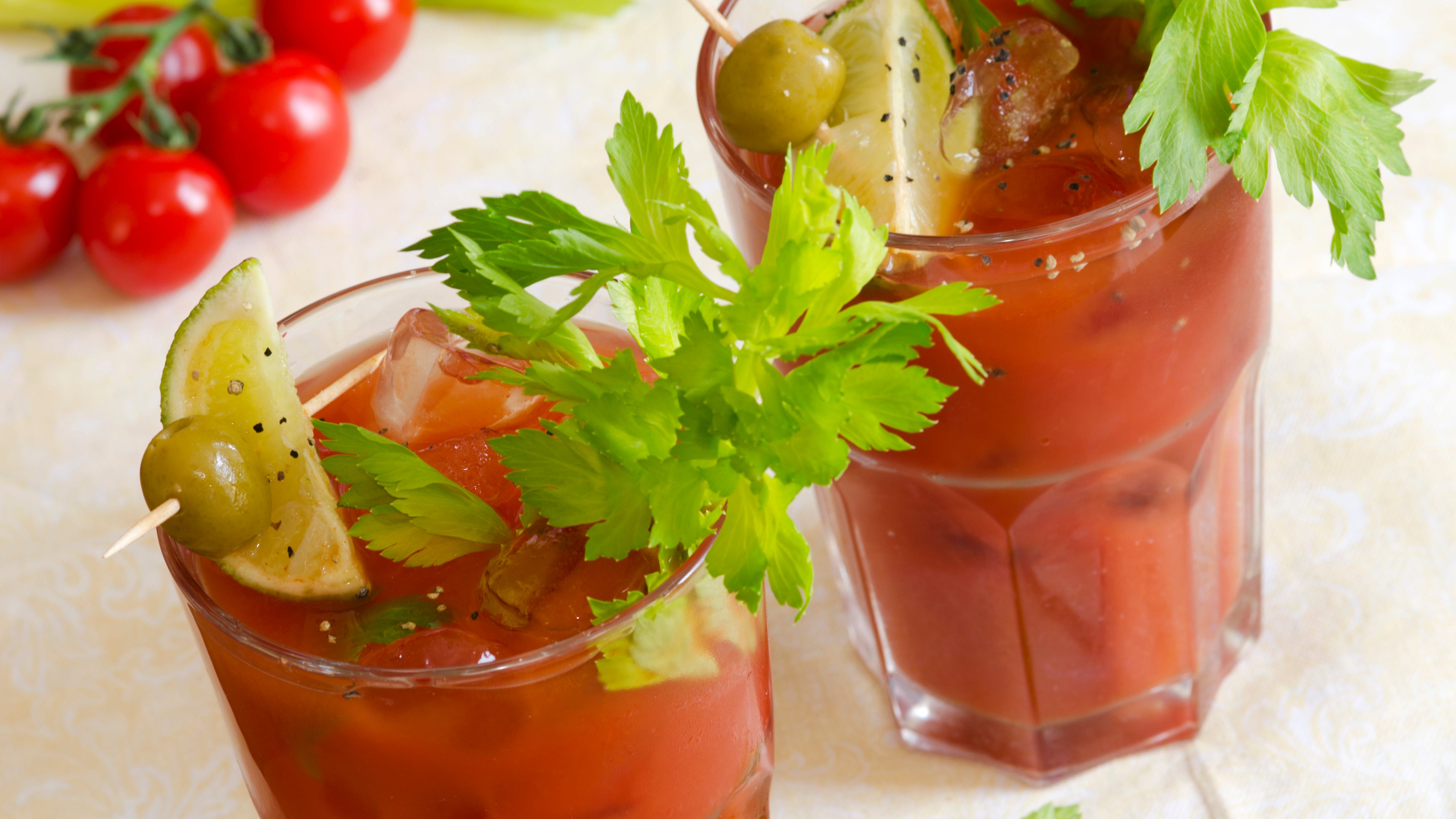Red Lobster Unveils Cheesy Biscuit Bloody Mary for New Year's