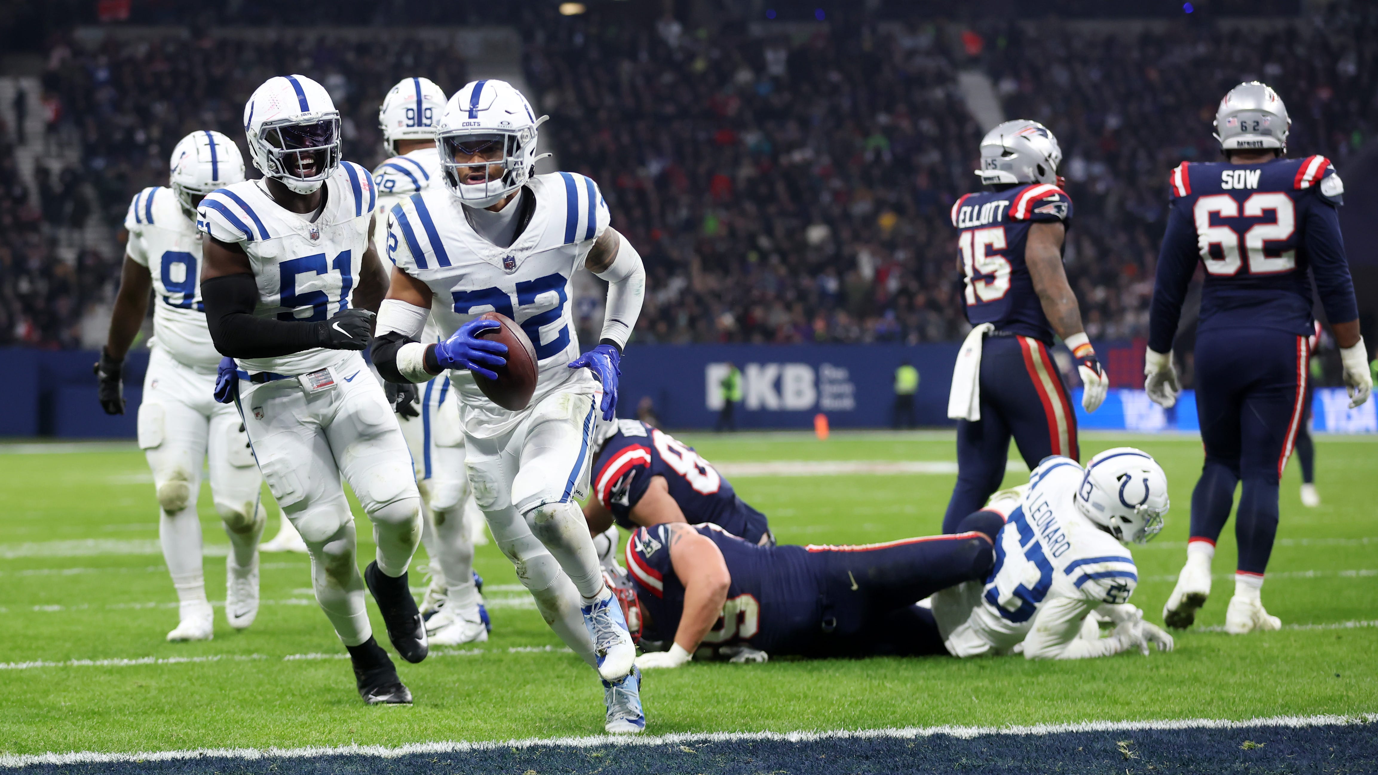 5 immediate thoughts from the Patriots' 10-6 loss to Colts in Germany