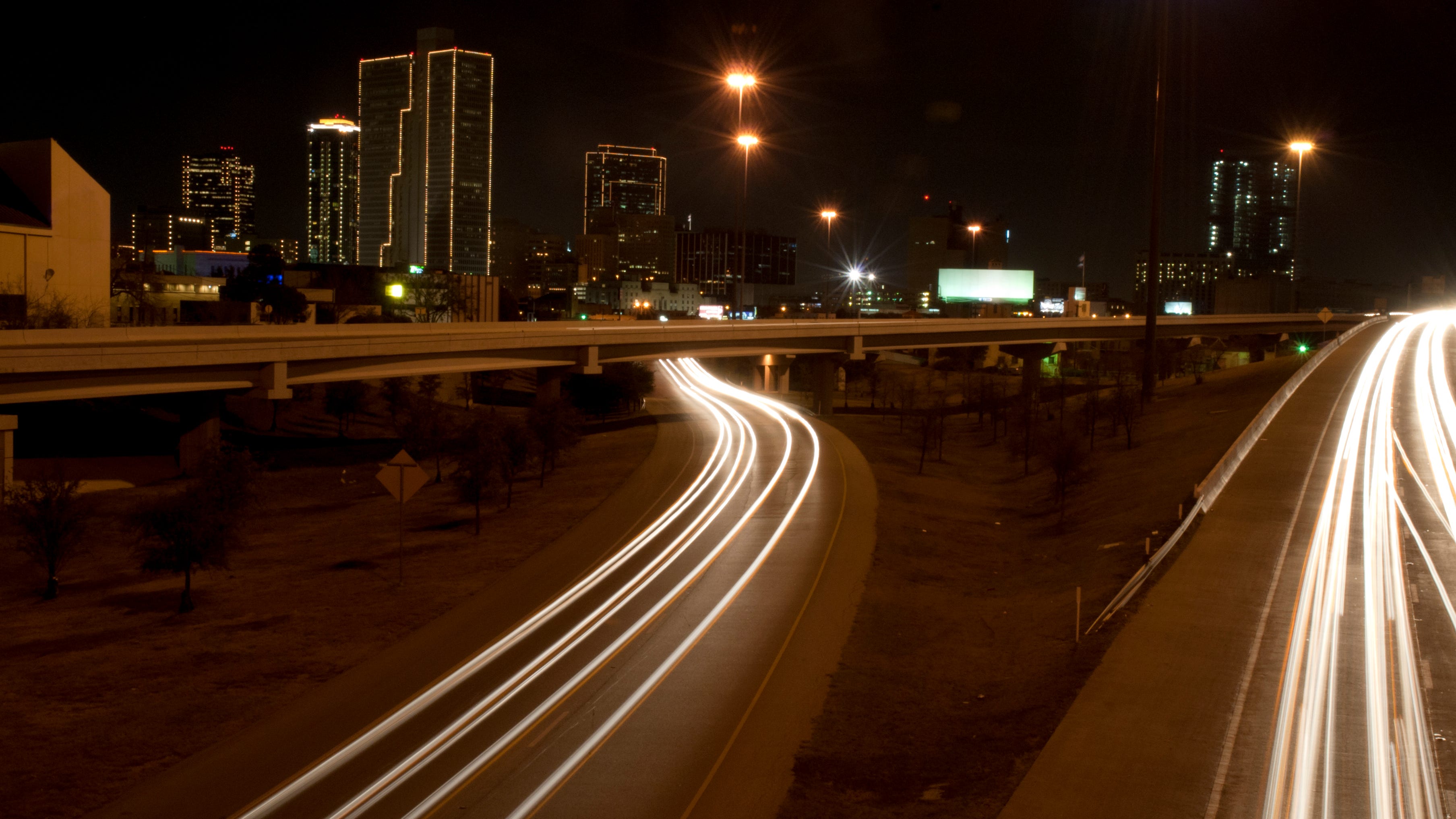 New ramp opens at SH 121 and Loop 820