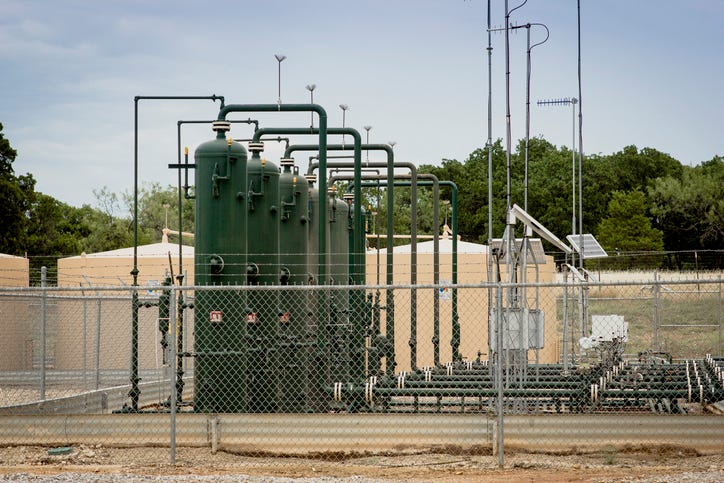 Over objections, Arlington council OKs three new natural gas wells