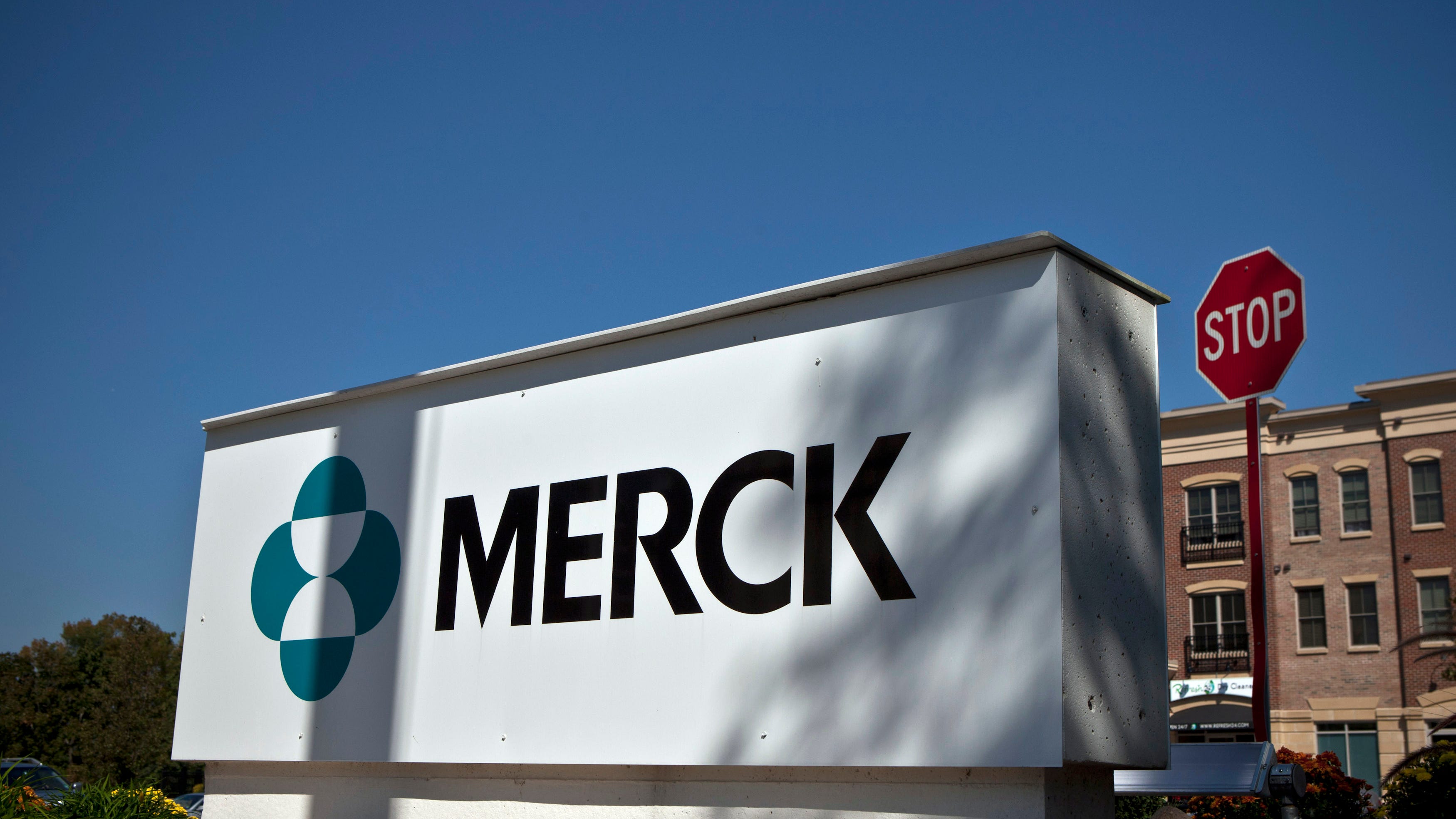 Early results show Merck COVID-19 pill could cut hospitalizations, deaths in half