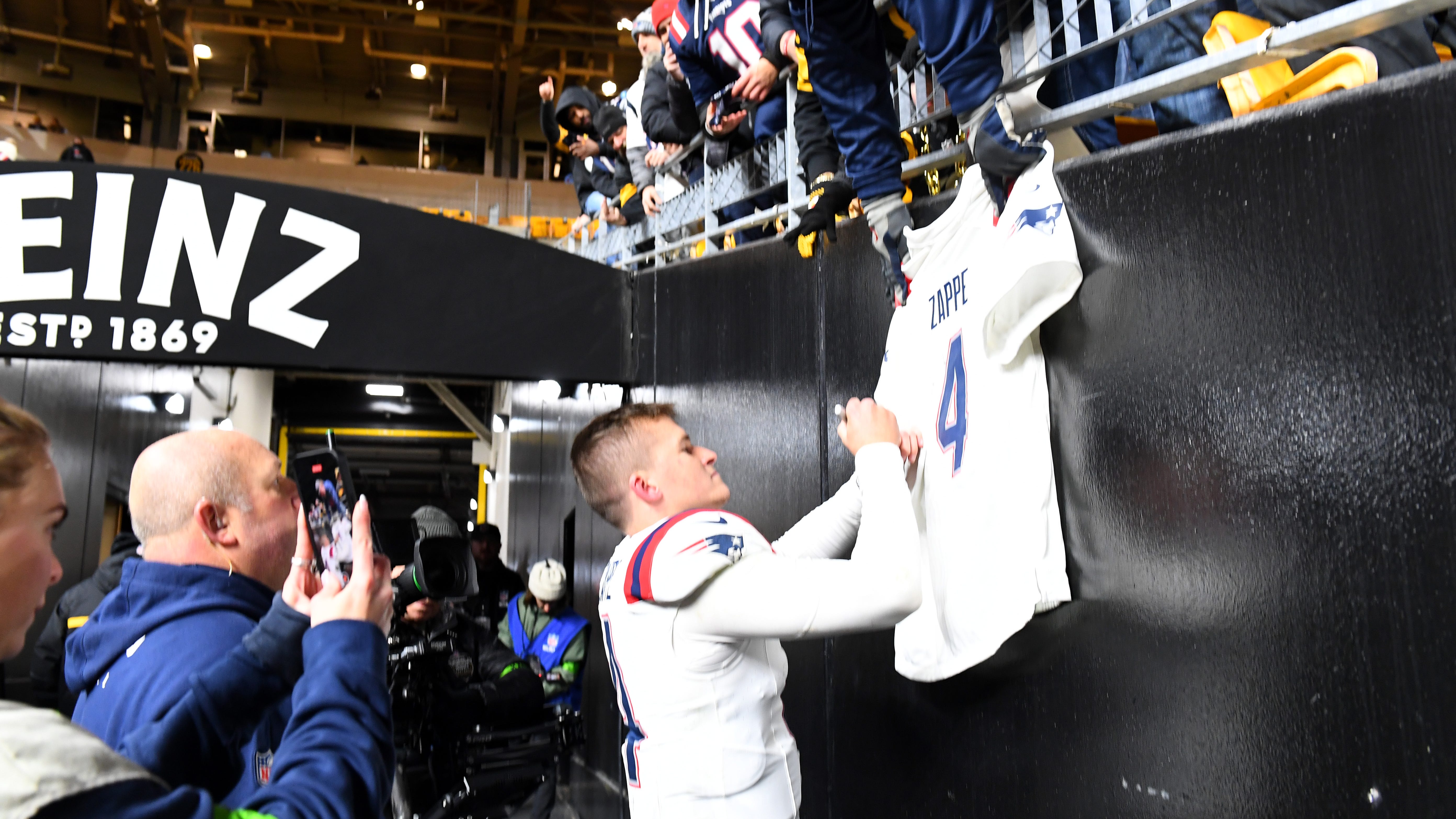 Patriots react to 'confident' Bailey Zappe's performance in win vs. Steelers
