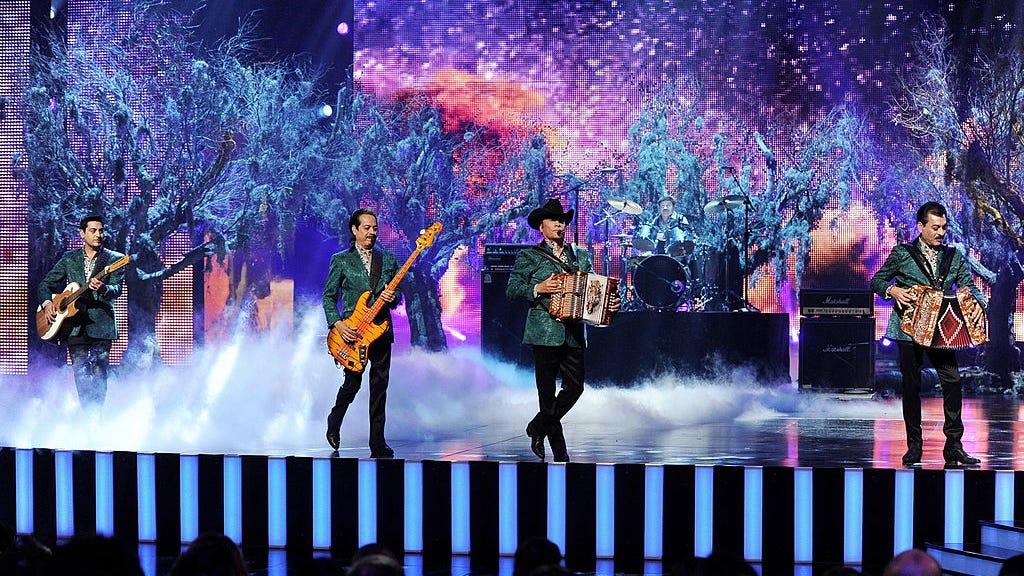 El Tributo a Vicente Fernández de Los Tigres del Norte