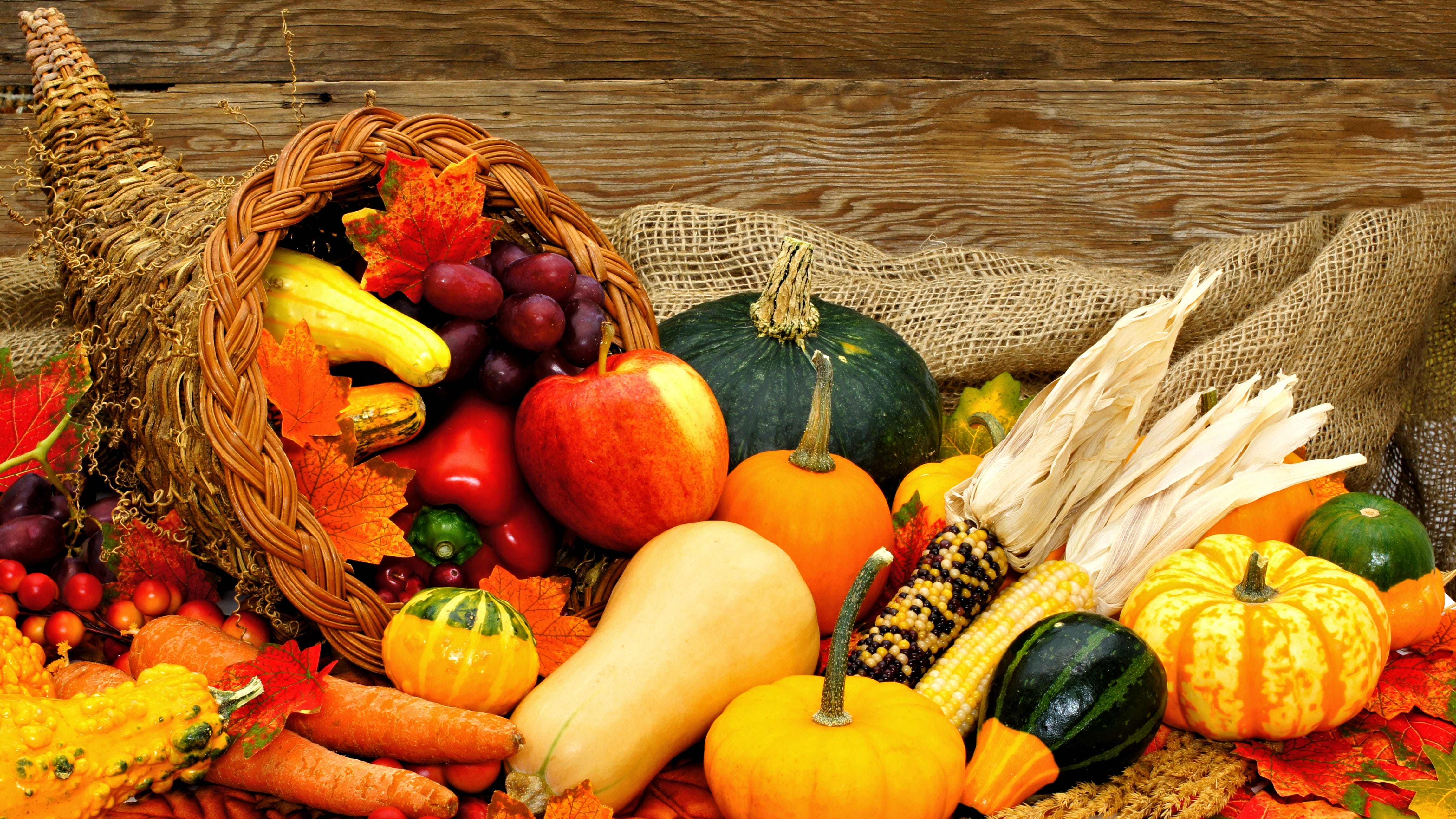 LISTEN: How to make a cornucopia centerpiece for your Thanksgiving table