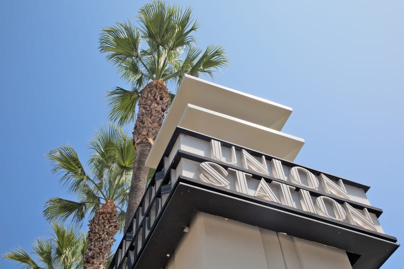 union station sign
