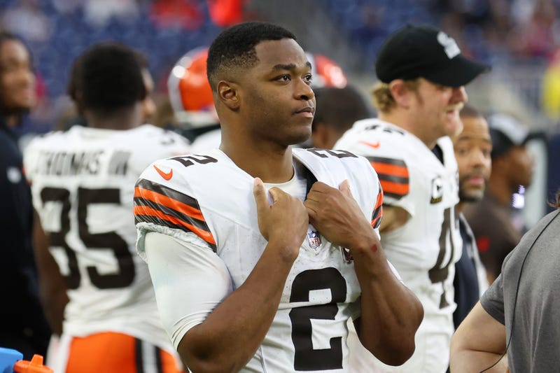 The Cleveland Browns have traded receiver Amari Cooper to the Buffalo Bills.