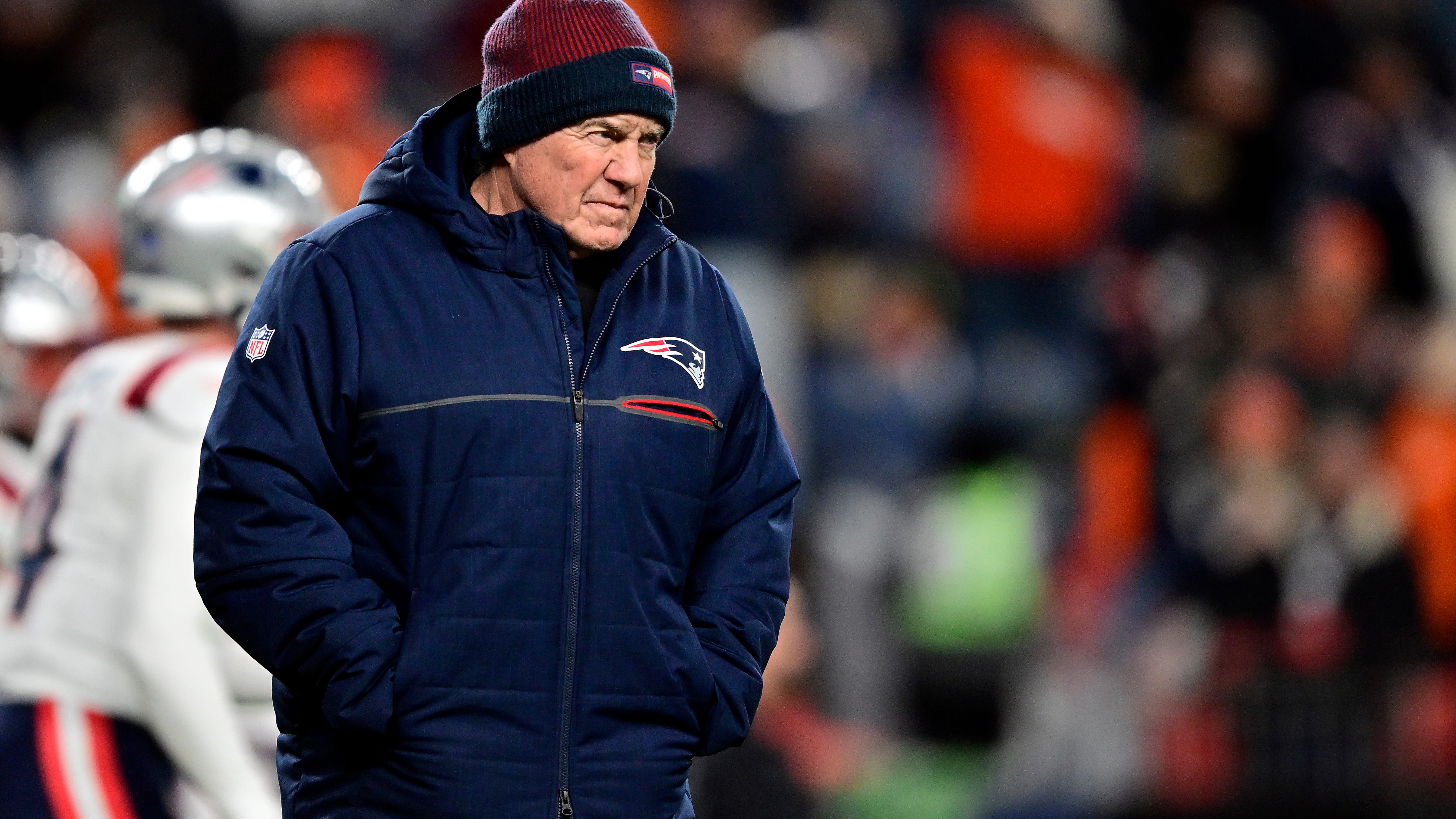 Does Bill Belichick want a public endorsement of his job status from Patriots owner Robert Kraft?