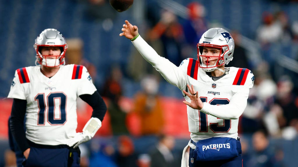 Patriots reportedly re-sign quarterback Nathan Rourke