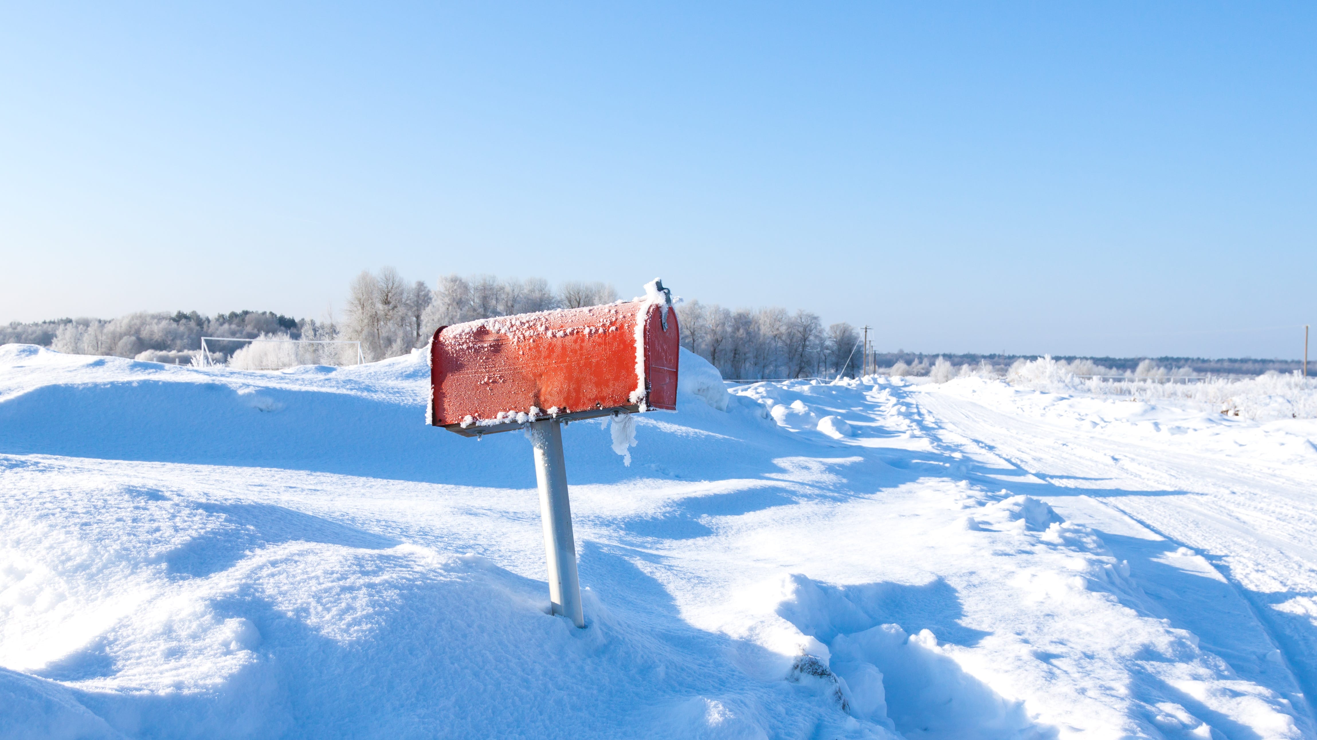 Be courteous to your mail carriers: USPS reminding you to shovel, salt sidewalks and steps this winter