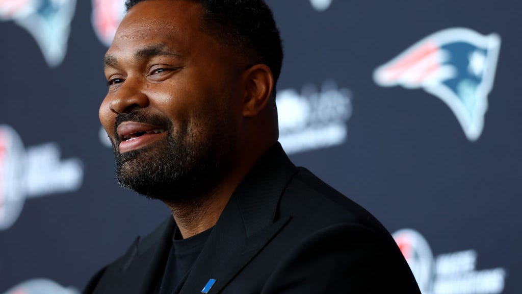 7 quotes & nuggets that stood out from Jerod Mayo’s AFC Coaches Breakfast press conference
