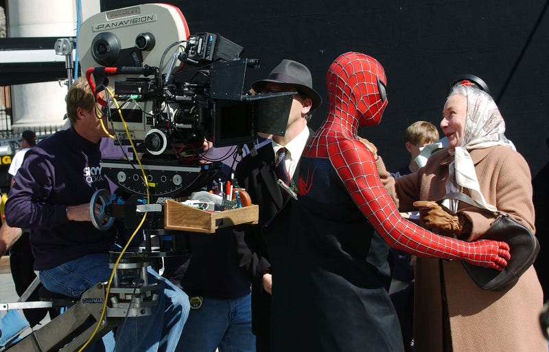 Actor Tobey Maguire's stunt double (L) and actress Rosemary Harris film a scene on the set of the upcoming movie "The Amazing Spider-Man" near City Hall April 20, 2003 in New York City. (Photo by Mark Mainz/Getty Images)
