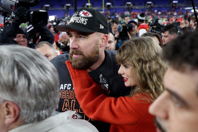 Travis Kelce, Taylor Swift