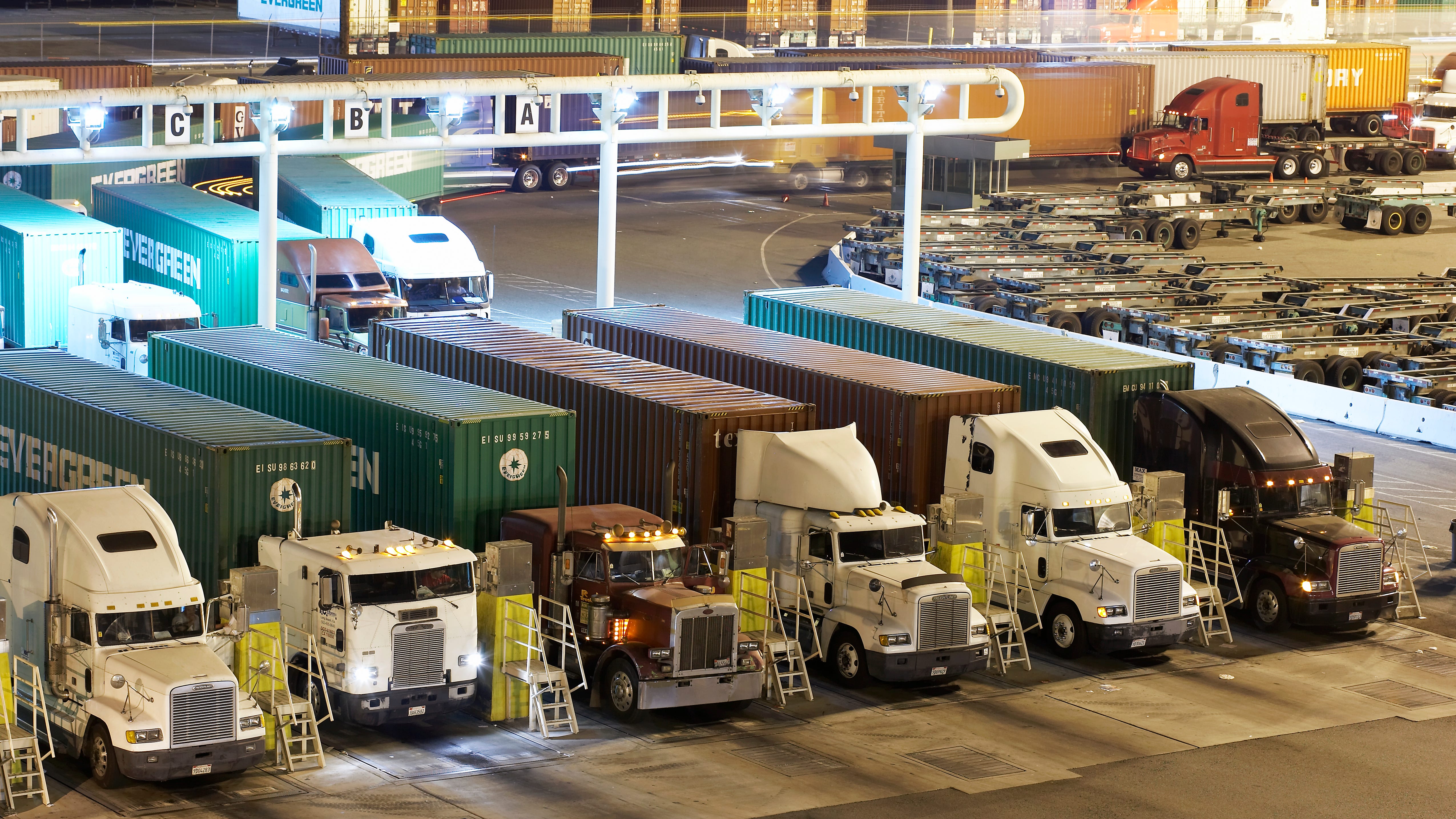 Good news for local economy: Port of L.A. sees 70% increase in cargo volume