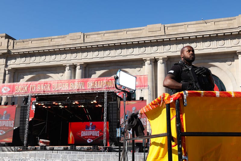 Law enforcement responds to a shooting at Union Station during the Kansas City Chiefs Super Bowl LVIII victory parade on February 14, 2024 in Kansas City, Missouri. Several people were shot and two people were detained after a rally celebrating the Chiefs Super Bowl victory. (Photo by Jamie Squire/Getty Images)