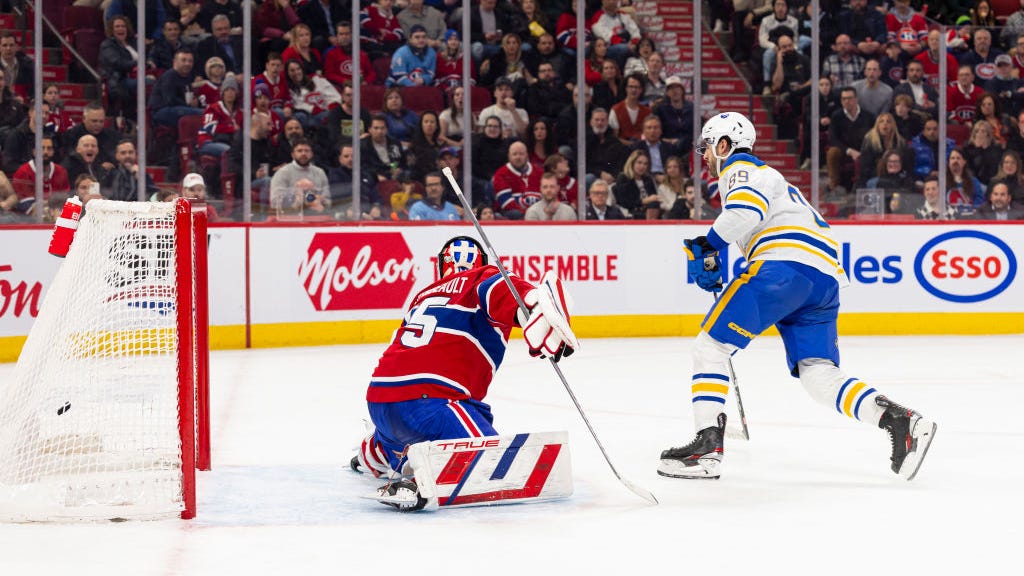 Alex Tuch breaks tie with shorthanded goal, Sabres beat Canadians, 3-2