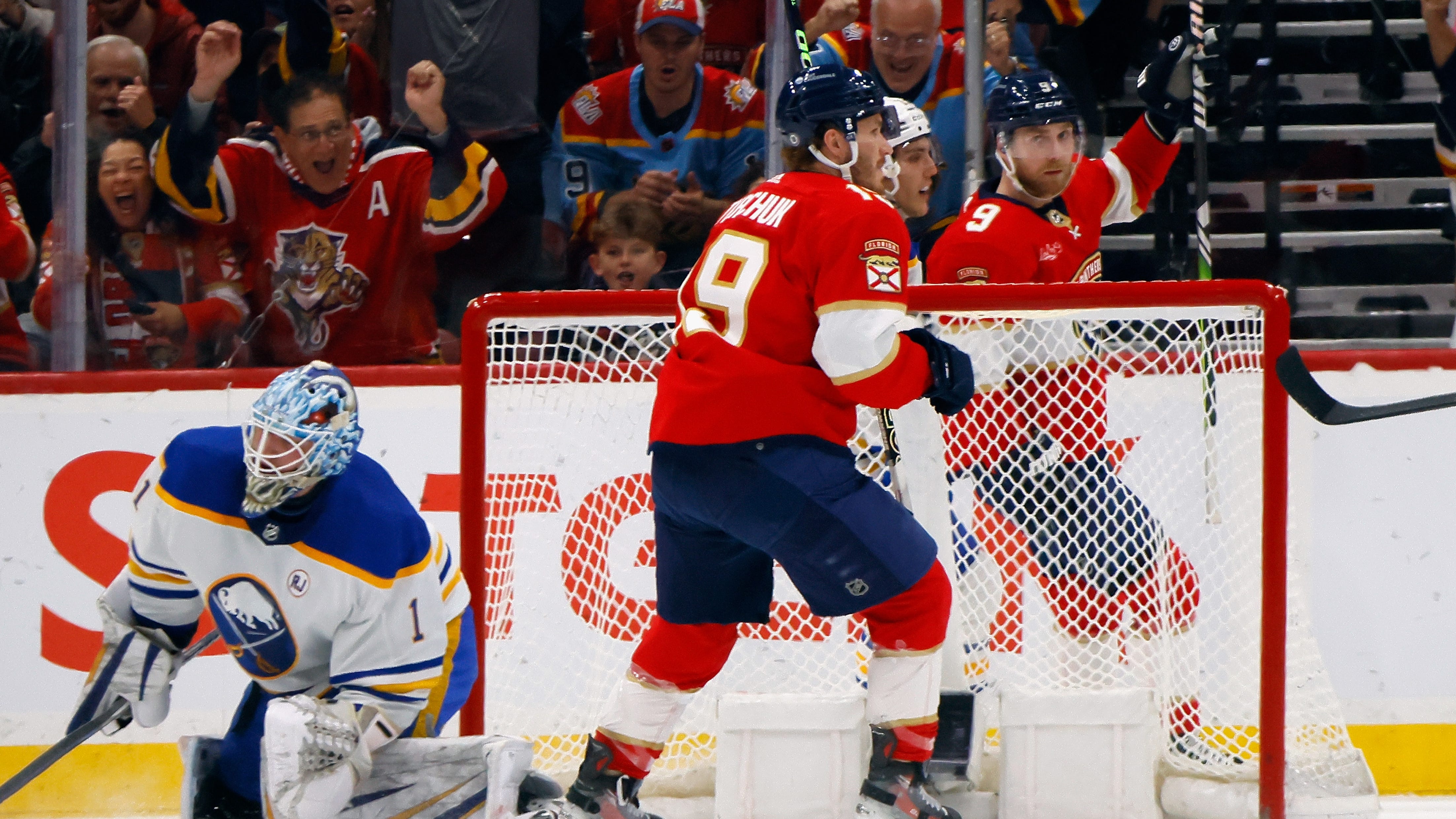 Sabres' winning streaks end in Florida