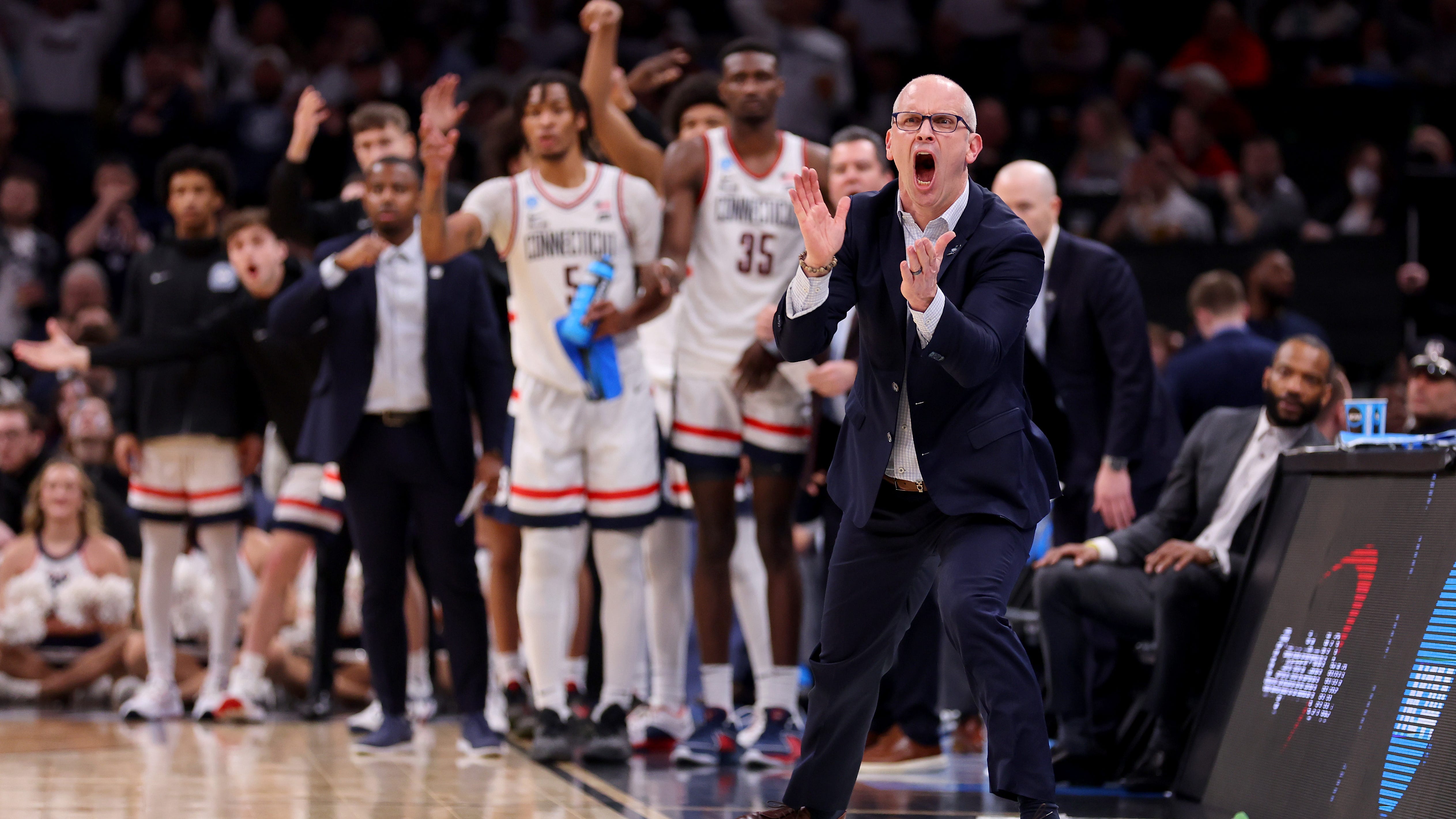 UConn punches ticket to Elite 8 with dominant victory over San Diego State