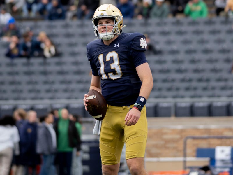 Notre Dame quarterback Riley Leonard