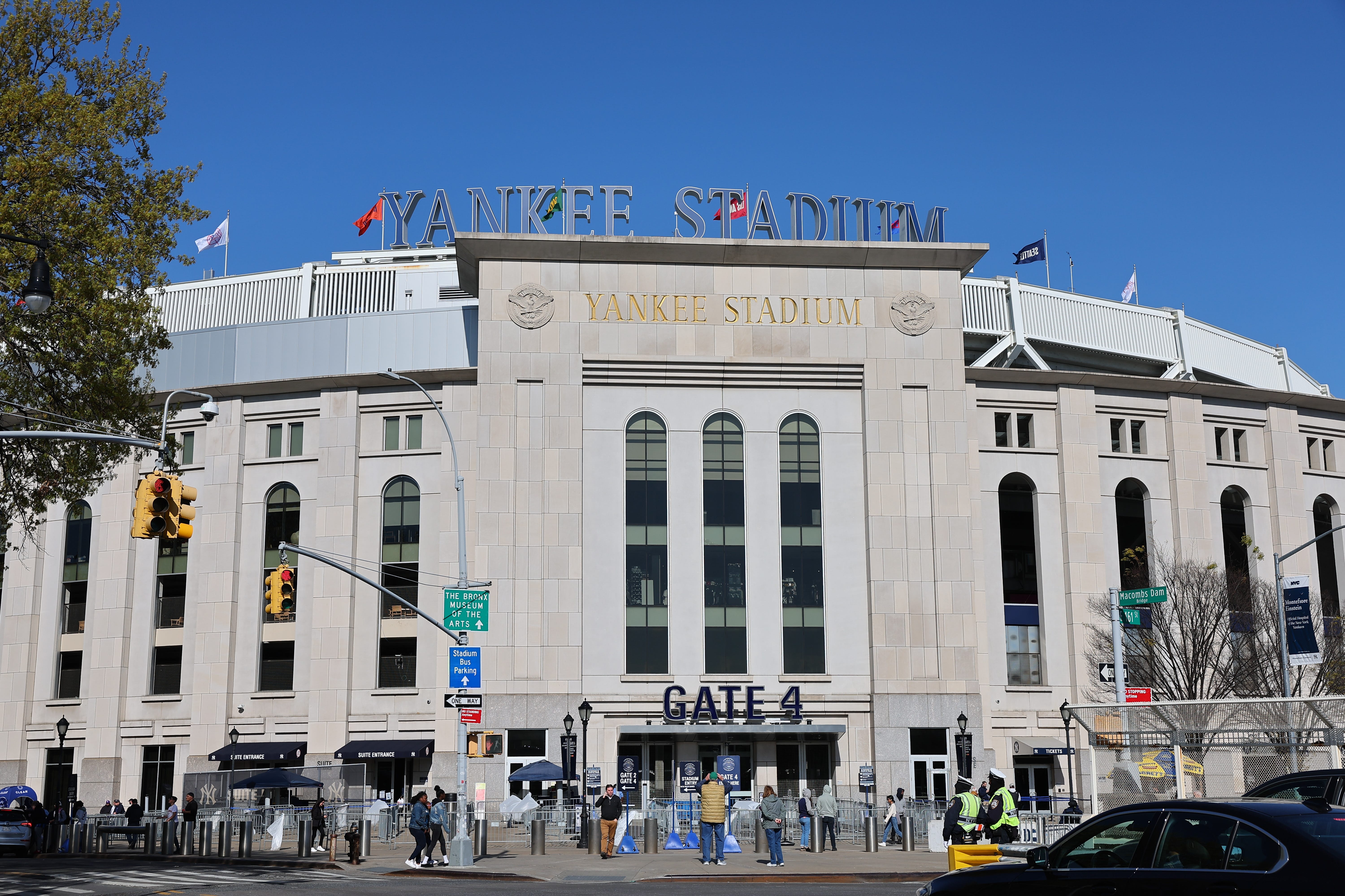 Commanders, Wizards PA announcer Mark Fratto to do PA at Yankee Stadium for Yankees-Cubs series