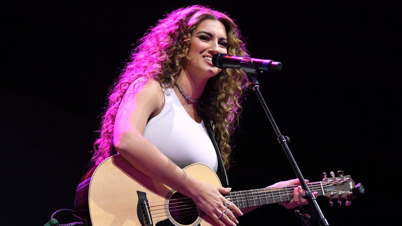 Tori Kelly