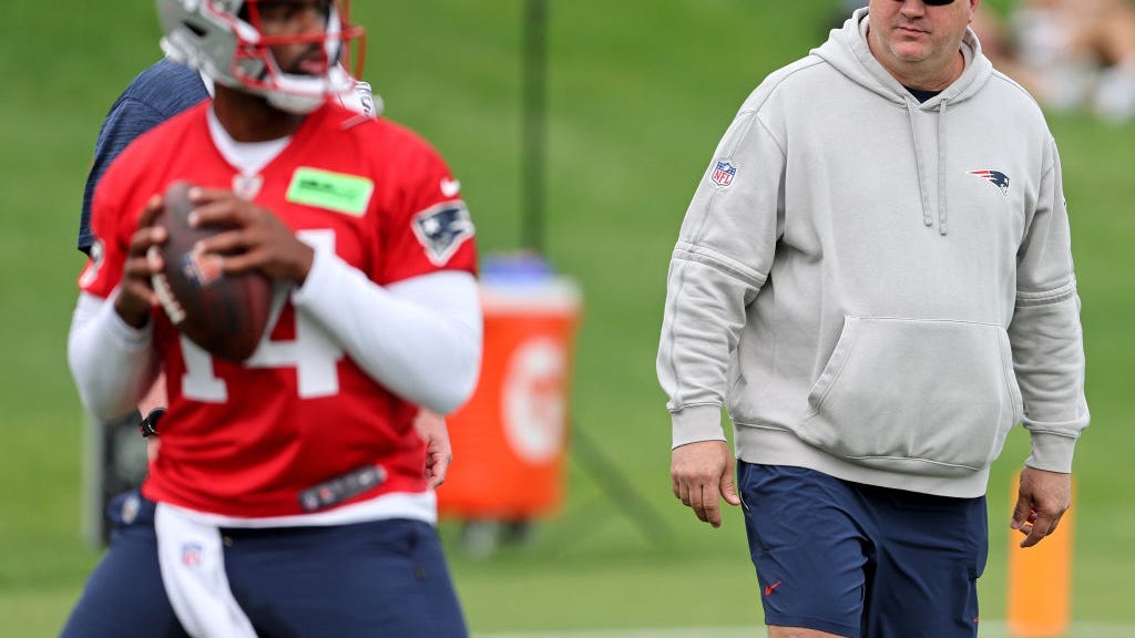 Patriots offense struggles at latest OTA practice