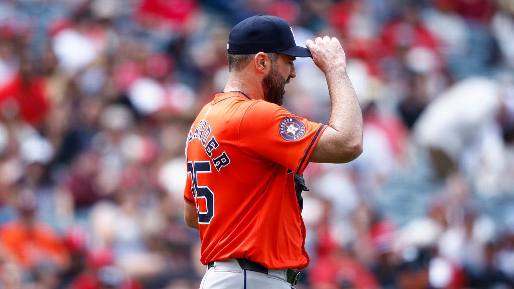 Astros place Justin Verlander on 15-day injured list with 'neck discomfort'