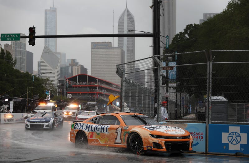#1 Busch Light Peach Chevrolet races in Chicago