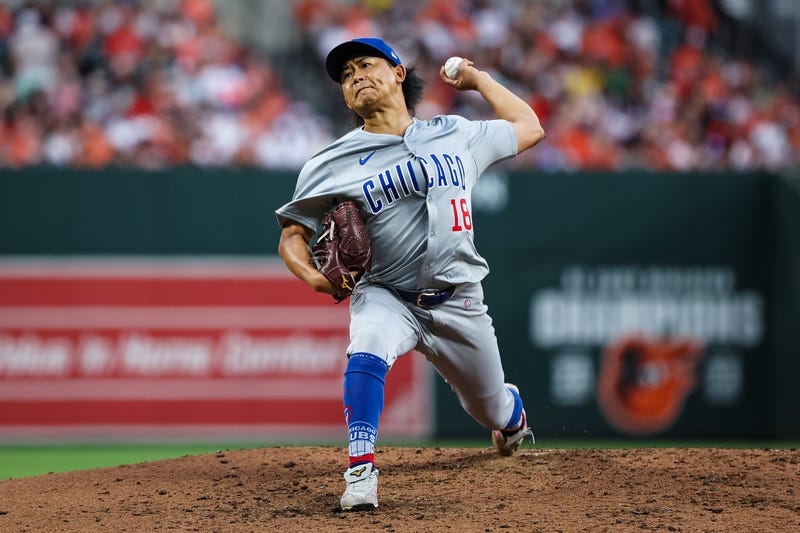 Shota Imanaga #18 of the Chicago Cubs pitches