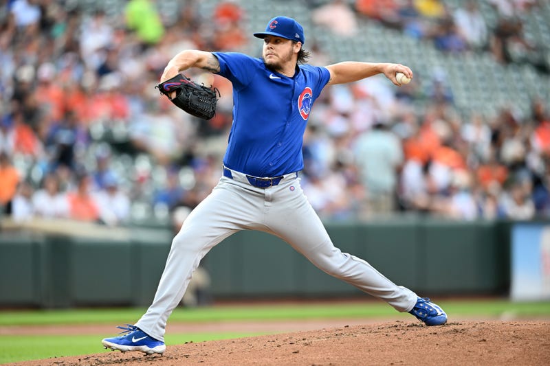 Justin Steele #35 of the Chicago Cubs pitches