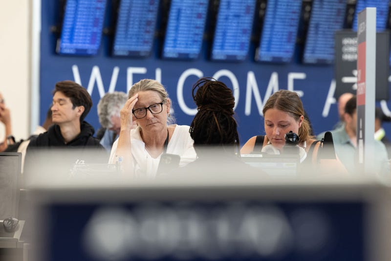 Delta Air Lines struggled for a fourth straight day to recover from a worldwide technology outage caused by a faulty software update, stranding tens of thousands of passengers and drawing unwanted attention from the federal government.