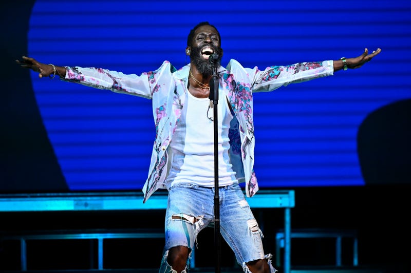 TYE TRIBBETT W/MIKE TODD & KIERRA SHEARD