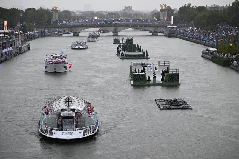 Triathlon cancels Olympic swim training for the 3rd day over poor water quality in the Seine