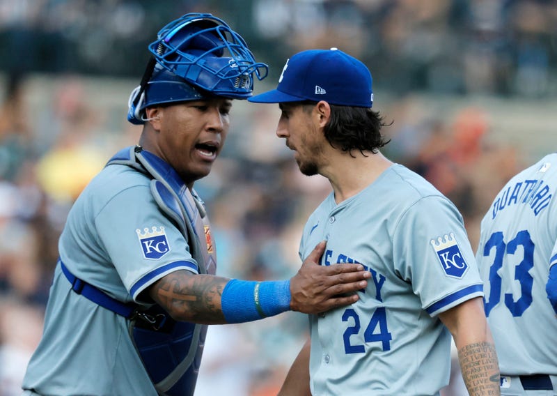 Royals sign Michael Lorenzen to one-year contract
