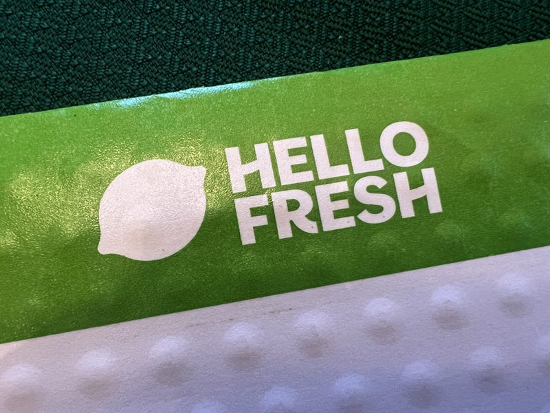 HelloFresh logo on packaging sleeve
