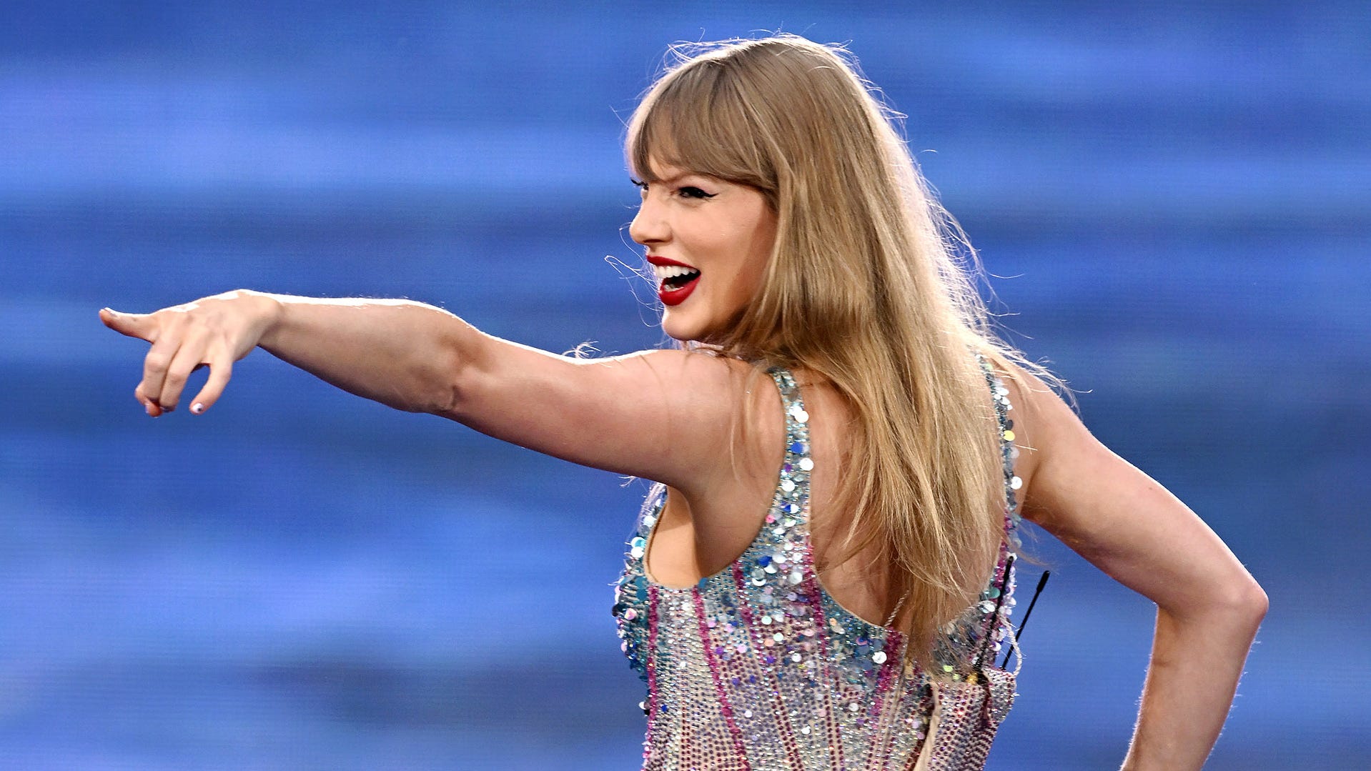 Taylor Swift takes us behind 'The Eras Tour' with her ‘I Can Do It With a Broken Heart’ video