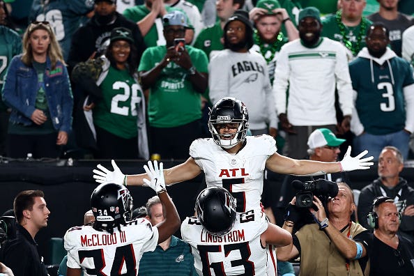 Falcons pull off come from behind win over Eagles on Drake London catch