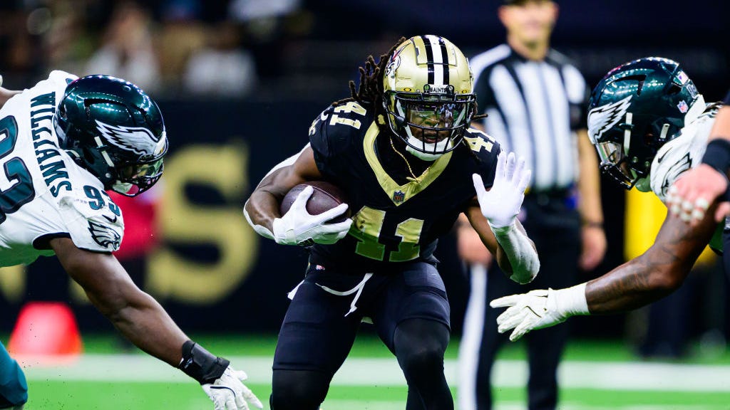 Alvin Kamara shoots down Saints trade request rumor: 'That's a lie'