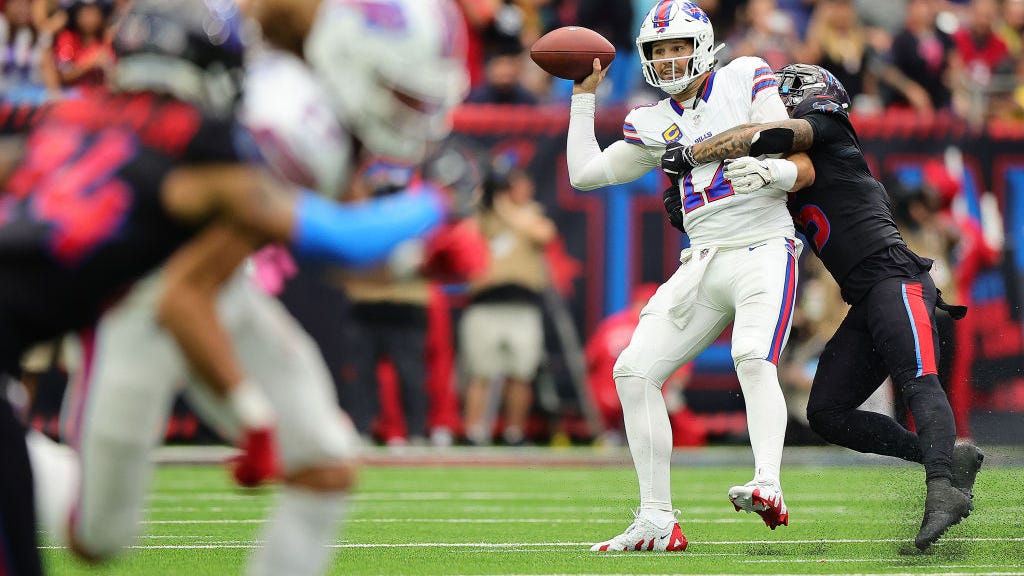 Fairbairn's 59-yard field goal as time expires gives Texans a 23-20 win over Bills