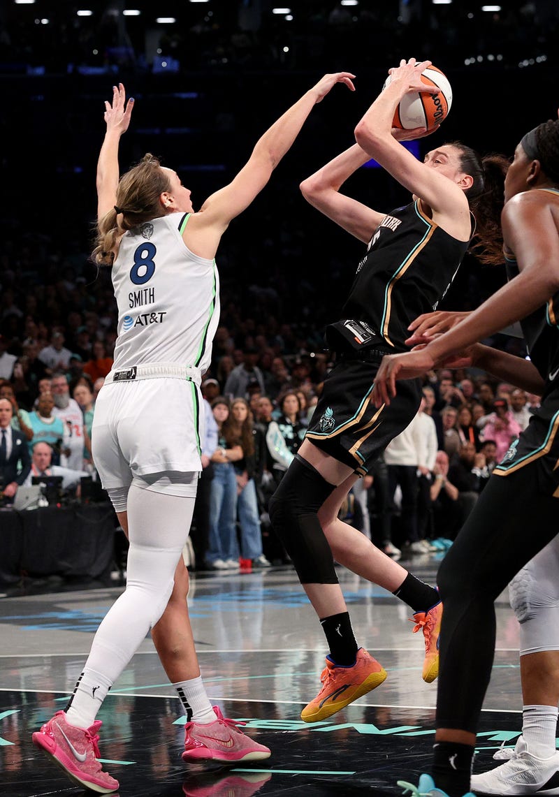 Crucial play in WNBA Finals