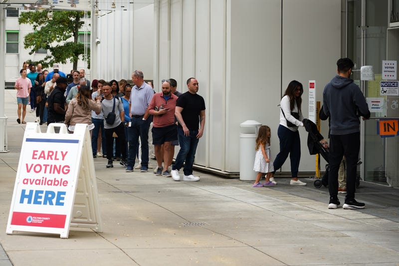voters in line