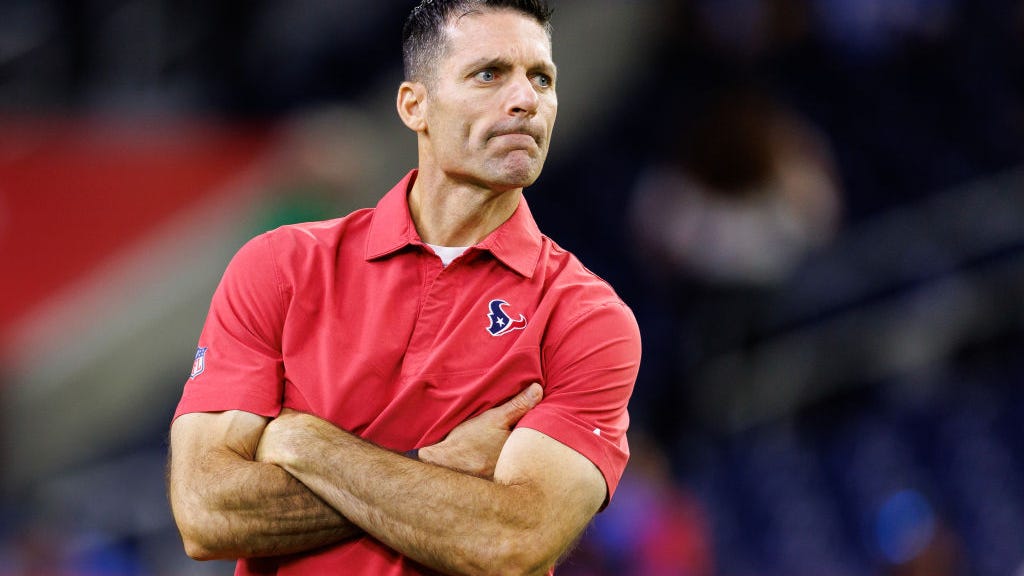 Exclusive chat with Texans GM Nick Caserio ahead of playoff matchup against Chargers