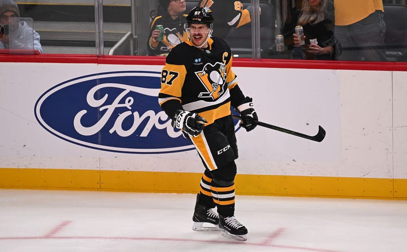 Sidney Crosby skating