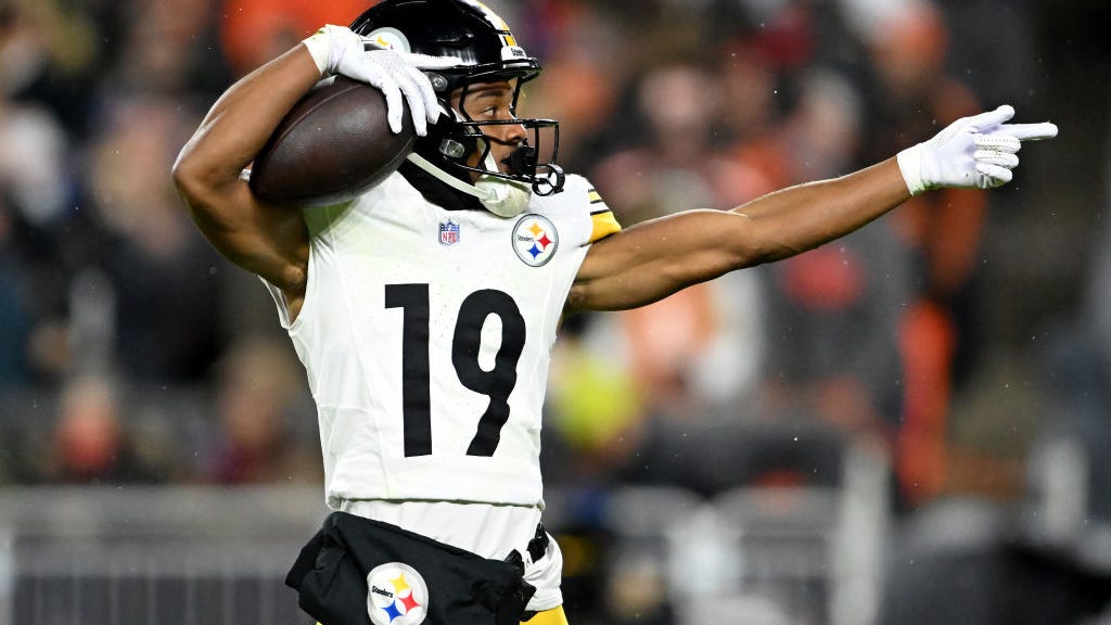 Calvin Austin to sign with Giants