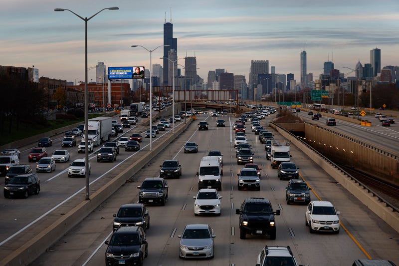 Heavy traffic moves along the Dan Ryan Expressway