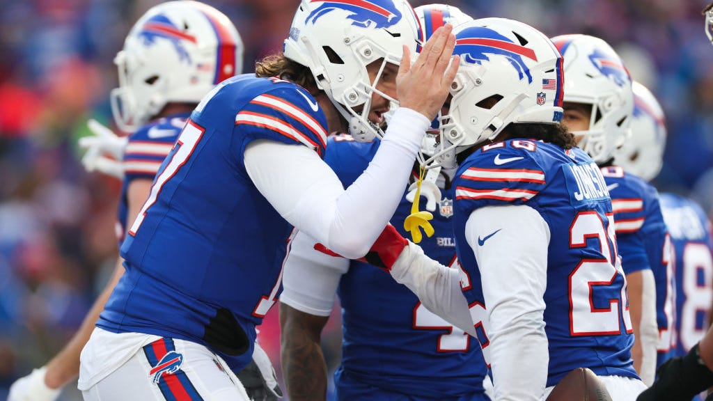 Josh Allen leads balanced offense as Bills dominate Broncos for 31-7 wild-card win