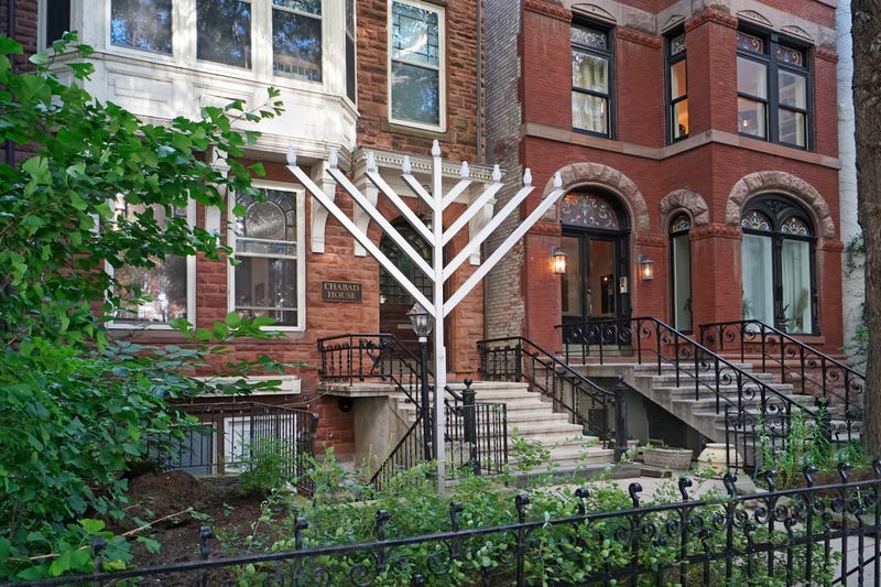 : Townhouse with outdoor Chanukah menorah in Chicago Old Town area - Chicago, USA - Aug. 30, 2022