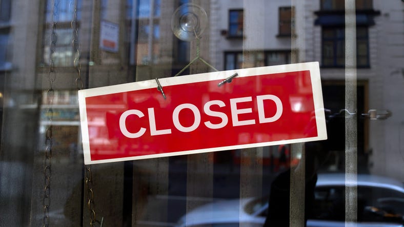 retailers are closing in record numbers
