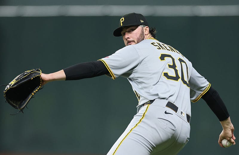 Paul Skenes pitching closeup